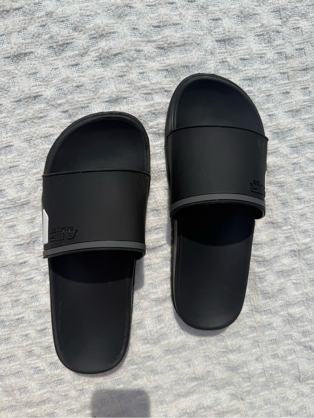 Air Balance Black Minimalist Slide Sandals for Men
